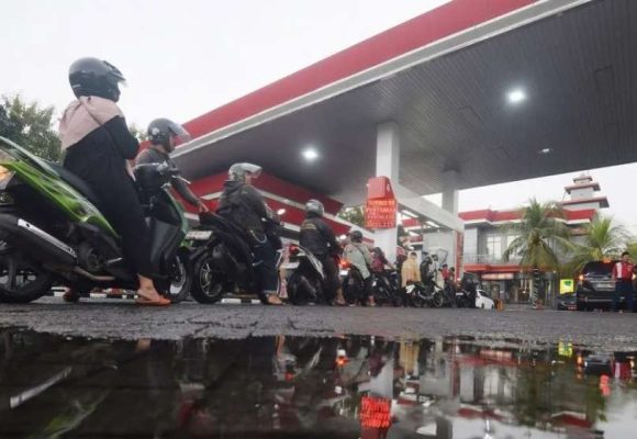 Antisipasi Gejolak Harga Minyak Global, Adopsi EV Jadi Strategi Krusial Amankan APBN
