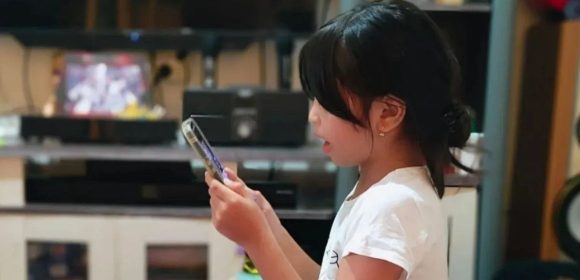 WEBSITE - 2026-03-30T100333.304 Kembalikan Ceria Anak: Tips Mengganti Gawai dengan Aktivitas yang Lebih Seru