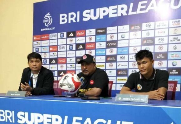 WEBSITE - 2026-04-06T085357.779 Semen Padang telan kekalahan 0-2 oleh Persib Bandung