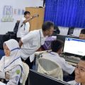 Mendikdasmen Semangati Peserta TKA SMP Dan Beri Strategi Kerjakan Soal