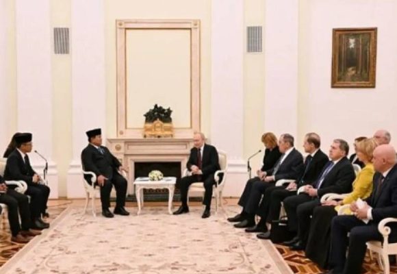 Perkuat Hubungan, Prabowo dan Putin Fokus pada Ekonomi dan Energi