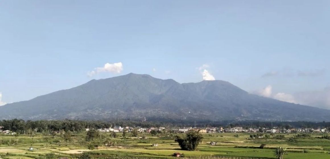 WEBSITE - 2026-04-14T084604.590 PGA Laporkan Letusan Marapi Terekam Pada Seismograf 30,2 Milimeter