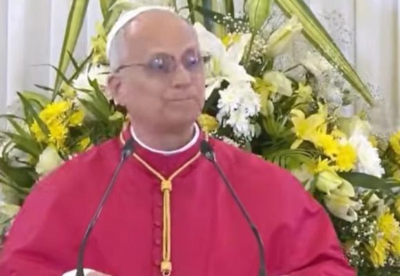 Kunjungi Afrika, Paus Leo XIV Serukan Perdamaian di Tengah Perseteruan dengan Trump