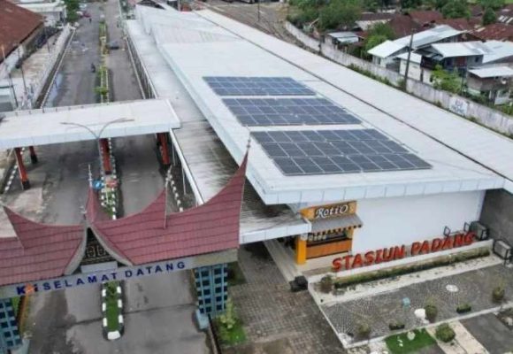 Peringati Hari Bumi 2026, KAI Divre II Sumbar Perkuat Transportasi Massal Rendah Emisi Dan Pemanfaatan Energi Hijau