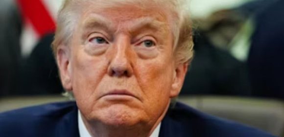 Trump Siap Buka Blokade Selat Hormuz asal Ada Perkembangan Positif