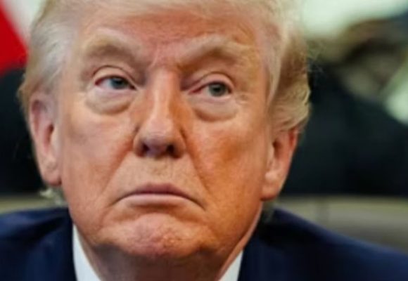 Trump Siap Buka Blokade Selat Hormuz asal Ada Perkembangan Positif