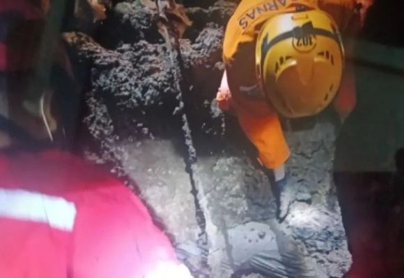 Tim Gabungan Agam Temukan Warga Tertimbun Tanah Longsor