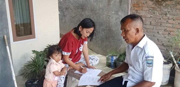 Turun ke Perumahan, DLHPKPP Padang Pariaman Bidik Akar Masalah Sampah Liar di Batang Anai