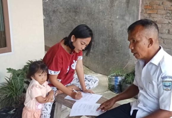 Turun ke Perumahan, DLHPKPP Padang Pariaman Bidik Akar Masalah Sampah Liar di Batang Anai