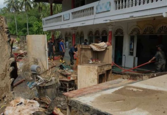 WEBSITE - 2026-05-15T101344.527 Tanah Datar Diterjang Banjir, Pemerintah Siapkan Hunian Tetap bagi Warga Terdampak