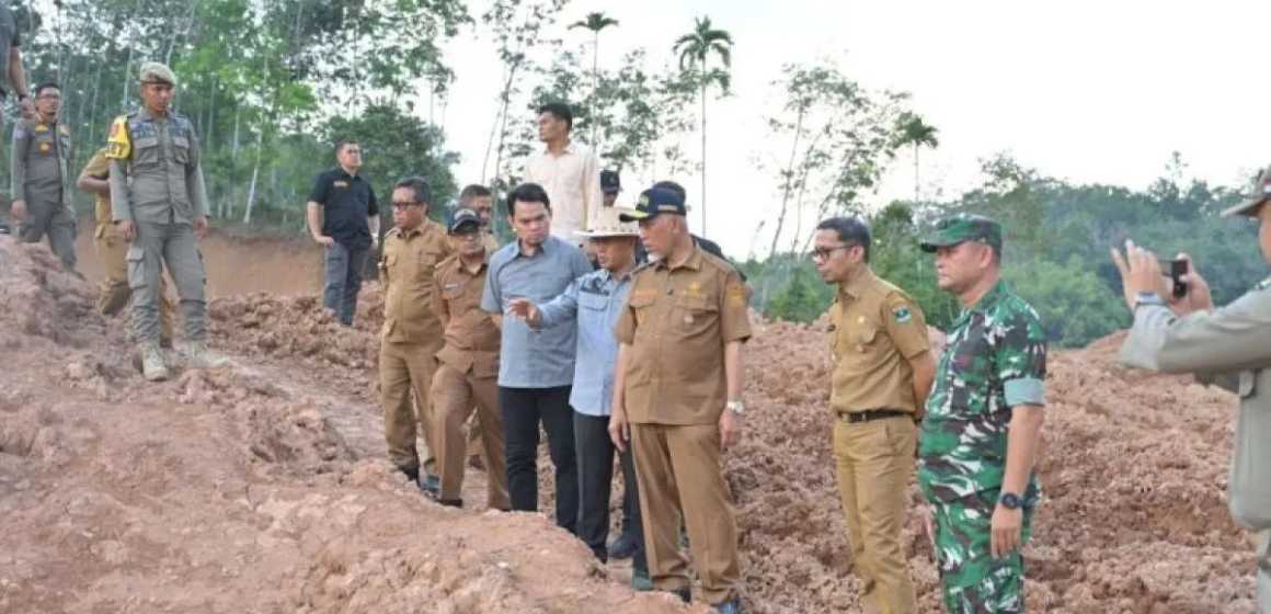 WEBSITE - 2026-05-20T084106.267 Mahyeldi turun ke tambang emas ilegal di Sijunjung, tegaskan penambang harus urus izin
