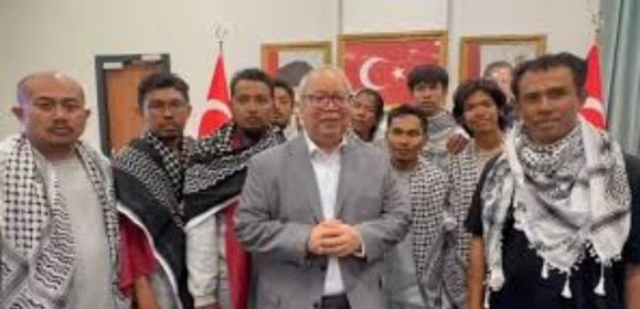 Dibebaskan Israel, 9 WNI Aktivis Global Sumud Flotilla Jalani Prosedur Medis di Turki