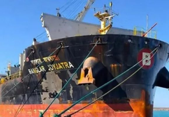 WEBSITE - 2026-06-03T083500.985 3 Bulan Terjebak Perang di Selat Hormuz, 20 Ribu Pelaut Hadapi Krisis Air dan Mental