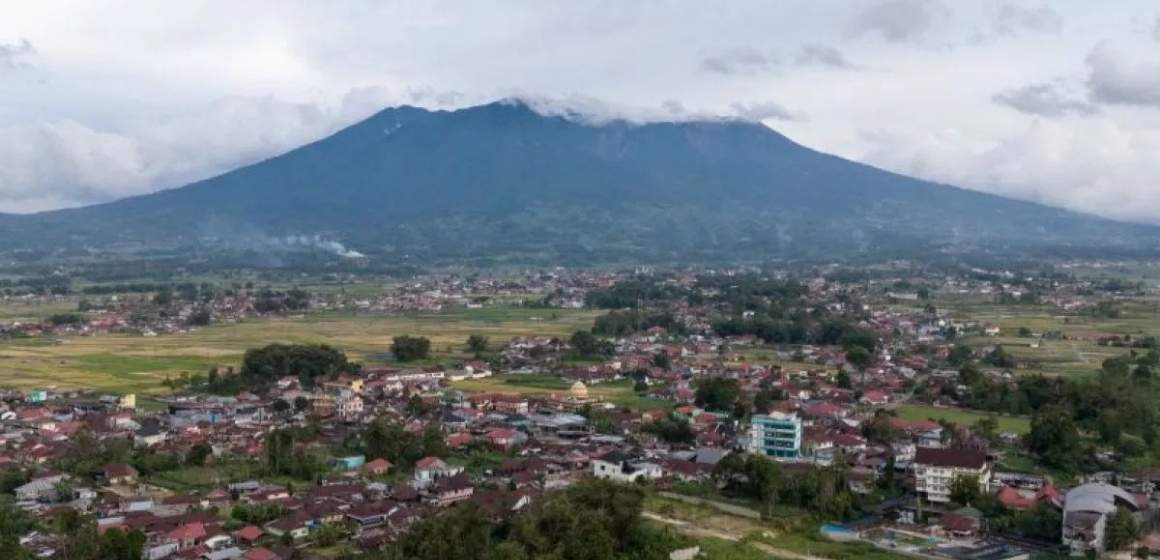 WEBSITE - 2026-06-03T091840.711 PGA Laporkan Gunung Marapi Erupsi Pada Selasa Malam