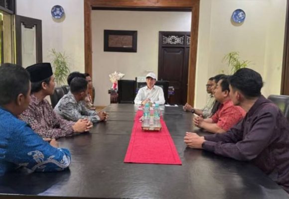 Alumni BEM Nusantara Sambangi Jokowi: Belajar Kepemimpinan