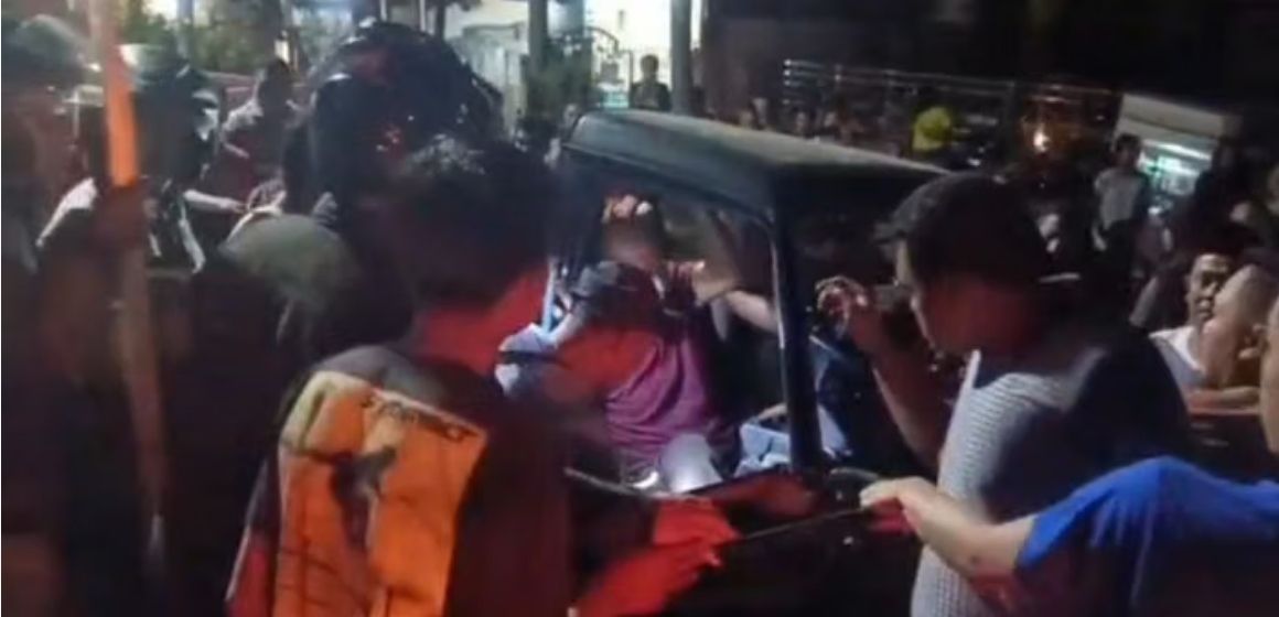 WEBSITE - 2026-06-18T085930.223 Kecelakaan Beruntun di Balongbendo Sidoarjo: Truk Kontainer Tabrak Dua Pikap