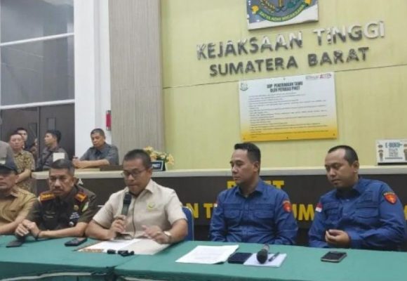 WEBSITE - 2026-06-19T092210.097 Kejati Sumbar tahan mantan bendahara Kampus UIN Padang