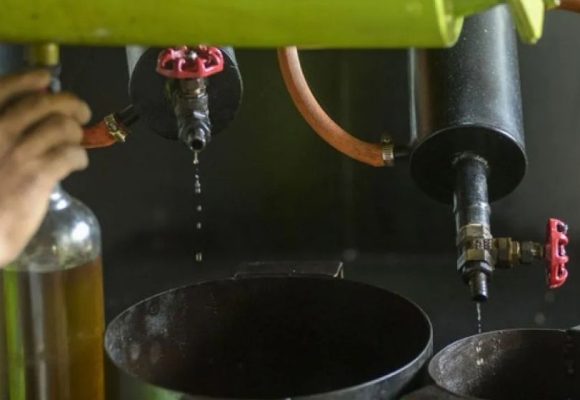 WEBSITE - 2026-06-19T093934.690 KSM di Yogyakarta olah sampah plastik jadi bahan bakar alternatif