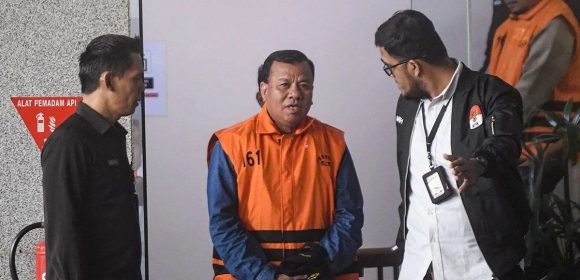 WEBSITE Kasus Gratifikasi Hutan Bupati Kuansing, KPK Buka Peluang Panggil Menhut Raja Juli Antoni