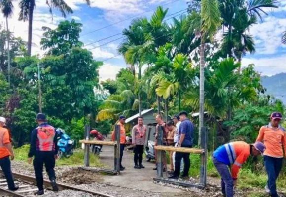 WEBSITE - 2026-07-01T085951.093 Perkuat Keselamatan Perjalanan Kereta Api, KAI Divre II Sumbar Tuntaskan Program Nasional Penutupan 35 Perlintasan Liar