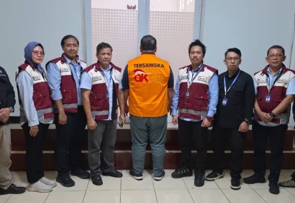 WEBSITE - 2026-07-15T180303.442 OJK Serahkan Tersangka dan Barang Bukti Kasus PT Asuransi Jiwa Prolife ke Kejaksaan Negeri Jakarta Selatan