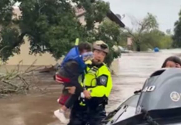 WEBSITE - 2026-07-17T130623.394 Banjir Bandang Dahsyat Kembali Terjang Texas, 1 Orang Dilaporkan Tewas
