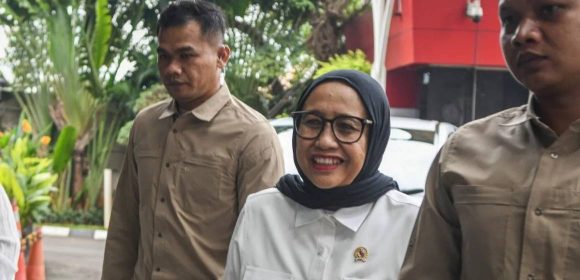 WEBSITE - 2026-07-22T083201.979 Nanik S Deyang mundur sebagai Kepala BGN karena alasan kesehatan