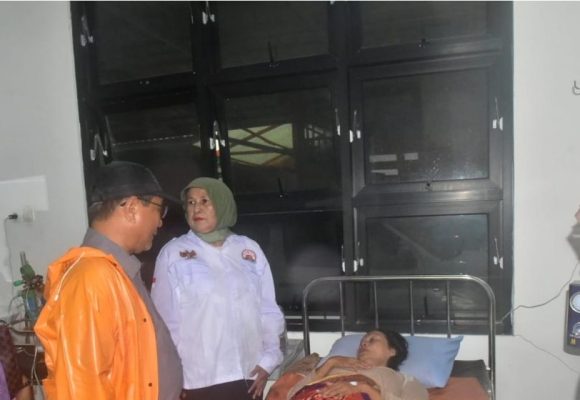 WEBSITE - 2026-07-23T102231.308 Kebakaran Hanguskan 15 Kios Pasar Kayutanam, Pemkab Padang Pariaman Gerak Cepat Tangani Korban