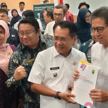 WEBSITE - 2026-07-31T104345.476 Bupati JKA Temui Menteri Kesehatan, Serahkan Proposal Pembangunan Puskesmas Pembantu di Forum Kardiovaskular Nasional