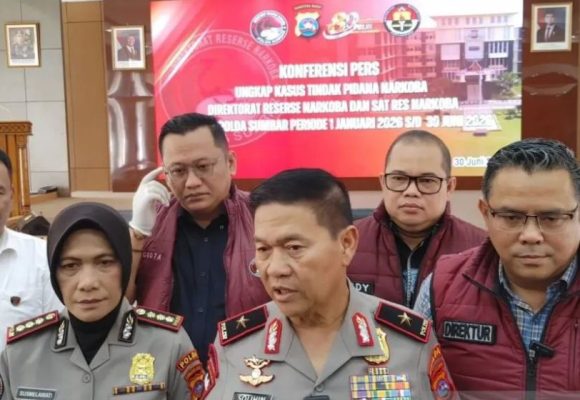 WEBSITE Polda Sumbar Tegaskan Perang Lawan Narkoba, Wakapolda: Anggota Terlibat Tak Ada Toleransi!