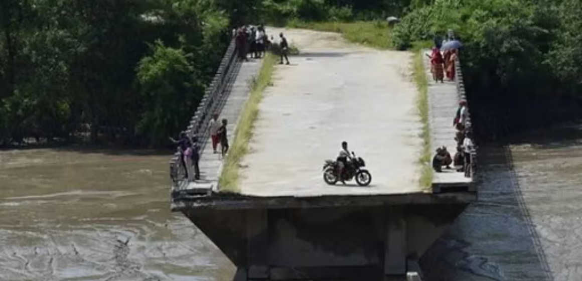 WEBSITE (11) Banjir Bandang Nepal: 45 Wisatawan Asing Dievakuasi