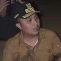 Aksi Vasko Ruseimy di tengah banjir Padang, berendam langsung bantu warga terdampak