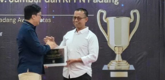 Padang Pariaman Raih Dua Penghargaan Terbaik I KPPN Padang Awards