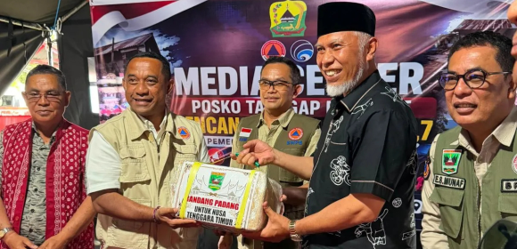 WEBSITE Pemprov Sumbar bantu 2,1ton rendang untuk korban bencana NTT