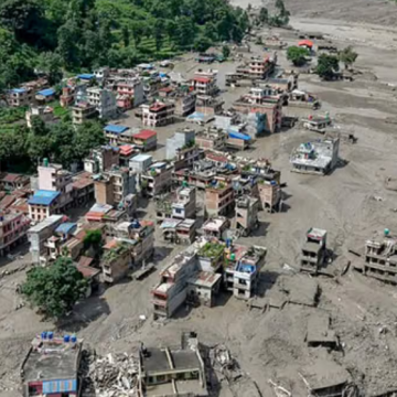 WEBSITE (7) Lonjakan Air 9 Meter dalam 30 Menit, Longsoran Es Picu Banjir Bandang Nepal