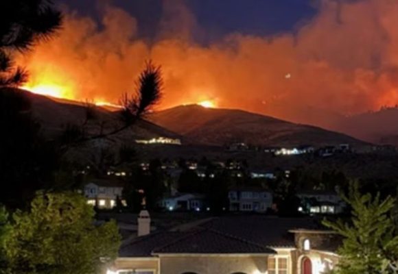 Kebakaran Hutan ‘Hawk Fire’ Terjang Reno Nevada, 90 Ribu Warga Diimbau Mengungsi