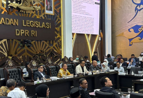 WEBSITE (3) DPR setujui RUU Pengaturan Reforma Agraria disahkan jadi undang-undang