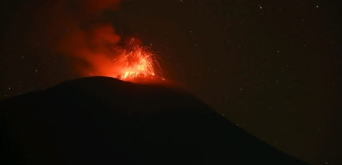 WEBSITE (38) Gunung Ili Lewotolok Erupsi dengan Kolom Abu 500 Meter, Mengarah ke Selatan dan Barat