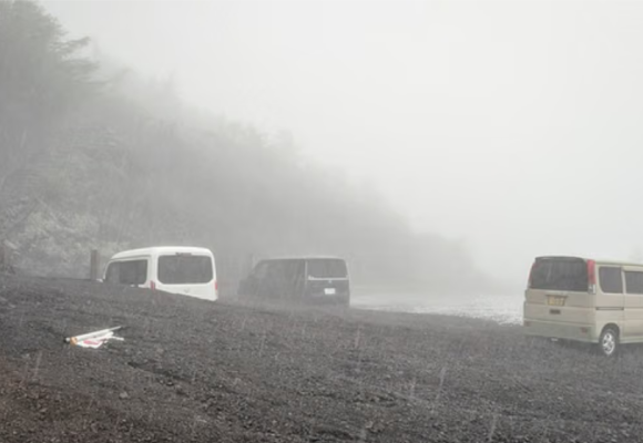 WEBSITE (59) Tanah Longsor dan Hujan Deras Terjang Gunung Fuji di Hari Terakhir Musim Pendakian