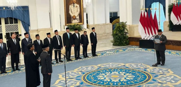 WEBSITE (74) Presiden lantik Suahasil Nazara jadi Menkeu gantikan Purbaya