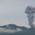 Gunung Marapi Sumbar kembali erupsi Kamis pagi