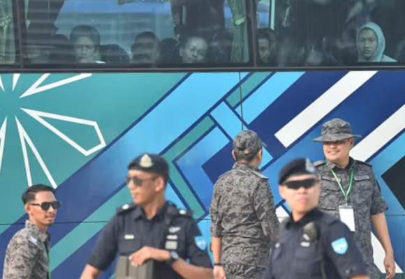 WEBSITE (43) Hampir 1.500 Pengungsi Myanmar Dipulangkan dari Malaysia, PBB Khawatir