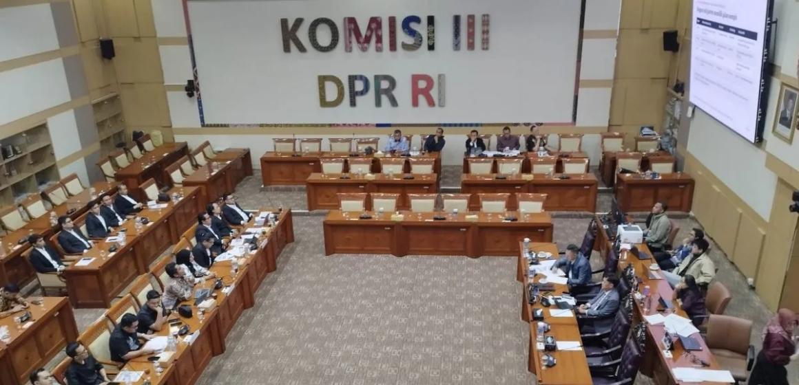 WEBSITE (68) Komisi III DPR undang tiga advokat lanjut rapat RUU Perampasan Aset