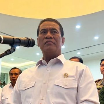 WEBSITE (76) Mentan Amran: Temuan beras SPHP dioplos bukti mafia pangan ada