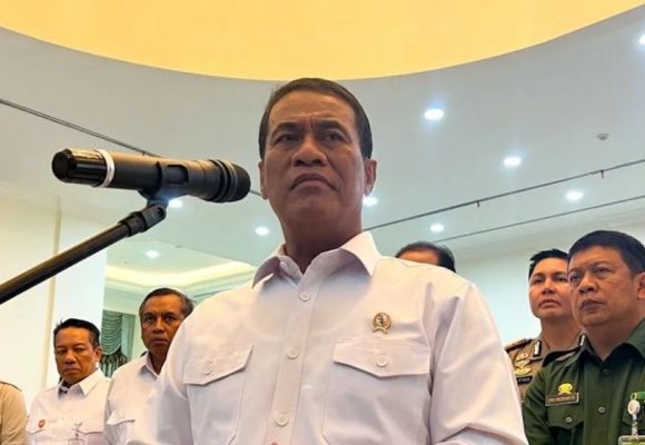 WEBSITE (76) Mentan Amran: Temuan beras SPHP dioplos bukti mafia pangan ada